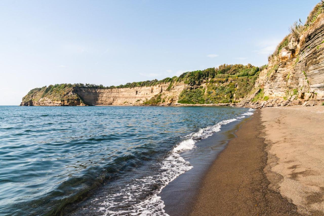 Procida Camp & Resort - Ciraccio Bagian luar foto